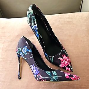Guess floral heels
